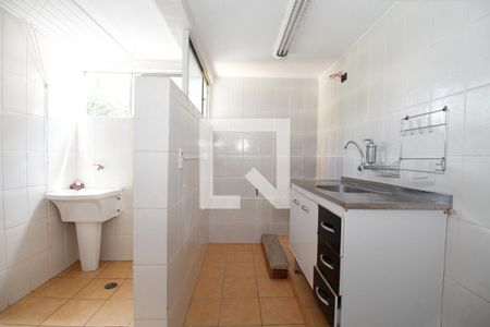 Cozinha e Área de Serviço de apartamento para alugar com 1 quarto, 53m² em Alto de Pinheiros, São Paulo