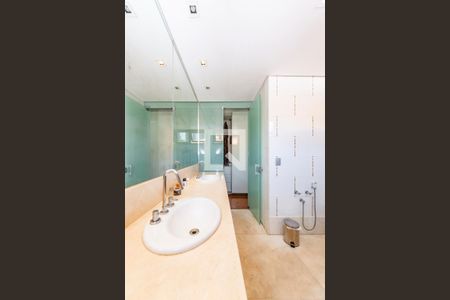 Banheiro da Suíte 1 de casa à venda com 4 quartos, 516m² em Belvedere, Belo Horizonte