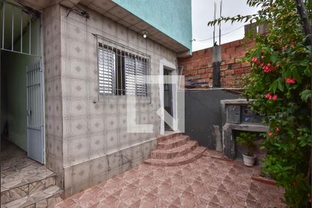 Entrada de casa para alugar com 2 quartos, 35m² em Jardim Ipe, São Paulo