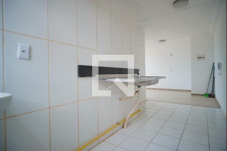 Cozinha de apartamento à venda com 2 quartos, 44m² em Sarandi, Porto Alegre