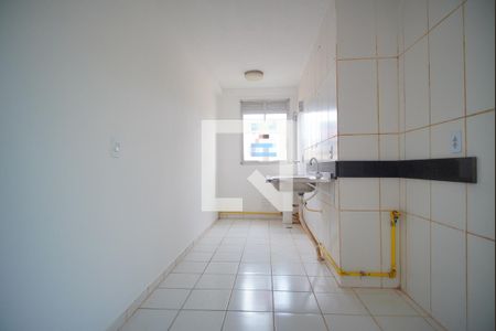 Cozinha de apartamento à venda com 2 quartos, 44m² em Sarandi, Porto Alegre