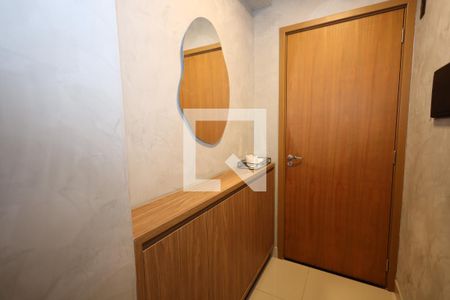 Entrada de apartamento à venda com 2 quartos, 68m² em Vila Rosa, Goiânia