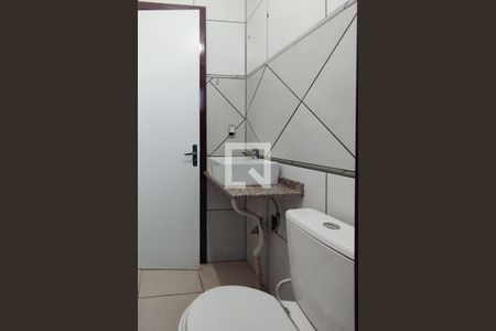 Banheiro da Suíte de casa para alugar com 2 quartos, 90m² em Mauá, Novo Hamburgo