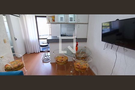 Sala/Cozinha de apartamento para alugar com 1 quarto, 30m² em Vila Suzana, São Paulo