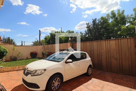 Garagem de casa para alugar com 4 quartos, 303m² em Centro, Ribeirão Preto