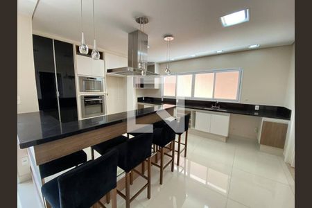 Cozinha de casa de condomínio à venda com 4 quartos, 280m² em Engordadouro, Jundiaí