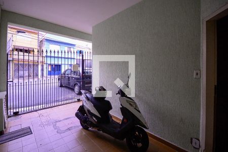 Garagem  de casa à venda com 3 quartos, 118m² em Vila das Merces, São Paulo