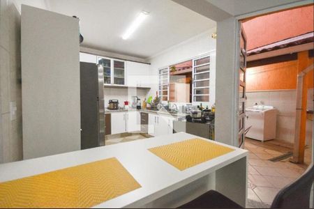 Foto 05 de casa à venda com 4 quartos, 200m² em Vila Maria Alta, São Paulo