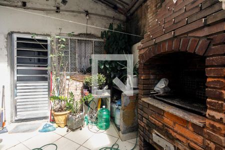 Quintal de casa à venda com 2 quartos, 74m² em Guaiauna, São Paulo