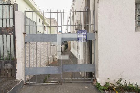 Fachada de casa à venda com 2 quartos, 74m² em Guaiauna, São Paulo