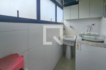 Área de serviço de apartamento para alugar com 4 quartos, 290m² em Jardim Tres Marias, Guarujá