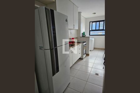Cozinha de apartamento para alugar com 2 quartos, 76m² em Armação, Salvador