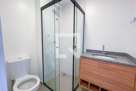 Banheiro de kitnet/studio à venda com 1 quarto, 26m² em Cerqueira César, São Paulo