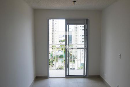 Sala de apartamento à venda com 1 quarto, 38m² em Parque Industrial Tomas Edson, São Paulo