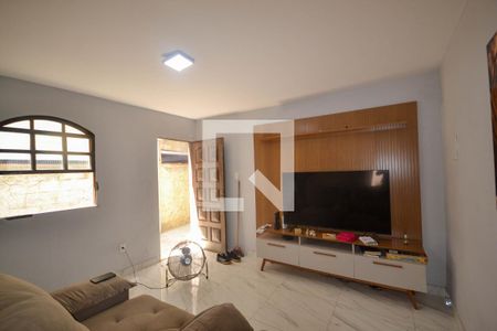 Sala de casa para alugar com 3 quartos, 200m² em Areia Branca, Belford Roxo