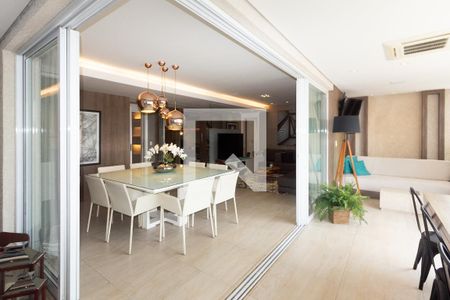 Sala de apartamento à venda com 3 quartos, 156m² em Vila Olímpia, São Paulo