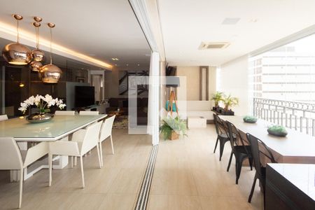 Sala de apartamento à venda com 3 quartos, 156m² em Vila Olímpia, São Paulo