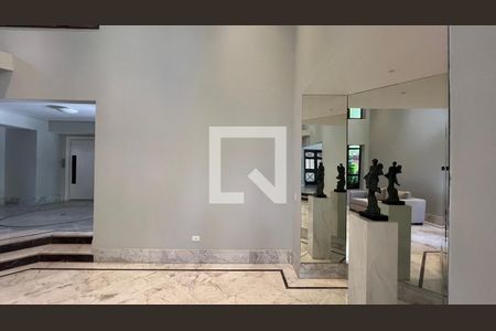 Hall de entrada de apartamento à venda com 3 quartos, 240m² em Vila Mariana, São Paulo