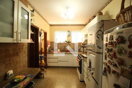 Cozinha de apartamento à venda com 4 quartos, 180m² em Lourdes, Belo Horizonte