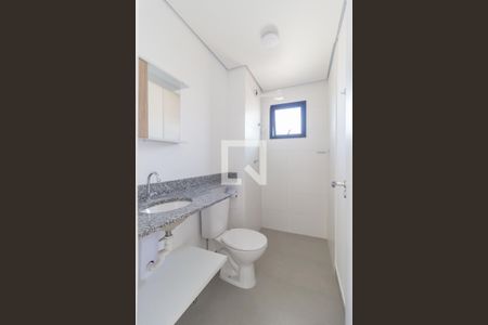 Banheiro de kitnet/studio para alugar com 1 quarto, 33m² em Cambuci, São Paulo