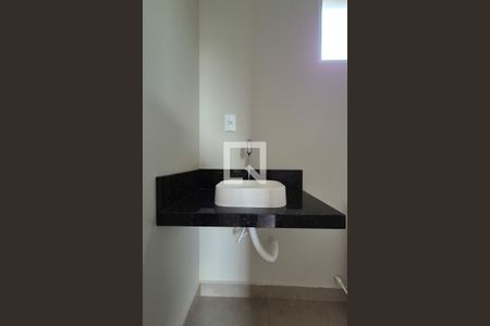 Casa à venda com 184m², 3 quartos e 4 vagasBanheiro da suíte