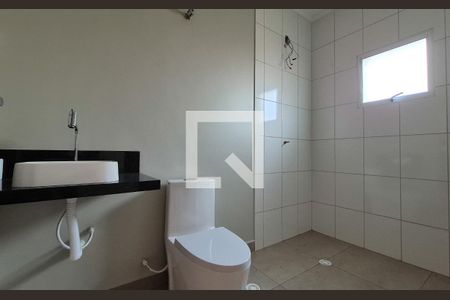 Casa à venda com 184m², 3 quartos e 4 vagasBanheiro da suíte 2