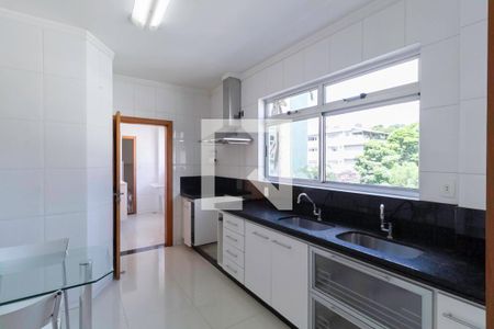 Cozinha de apartamento à venda com 4 quartos, 250m² em São José, Belo Horizonte