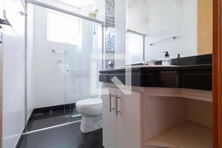 Banheiro social de apartamento à venda com 4 quartos, 250m² em São José, Belo Horizonte