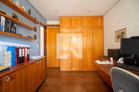 Escritório de casa à venda com 3 quartos, 525m² em Jardim dos Estados, São Paulo
