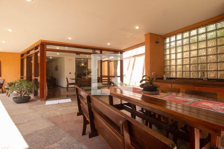 Varanda de casa à venda com 3 quartos, 525m² em Jardim dos Estados, São Paulo