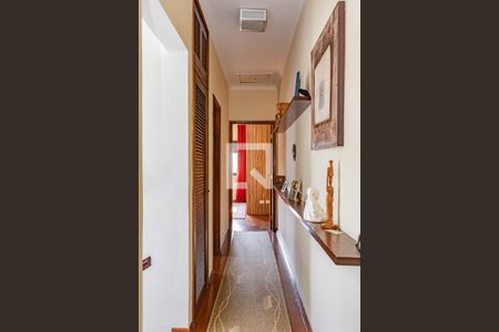 Corredor de casa à venda com 3 quartos, 140m² em Cursino, São Paulo