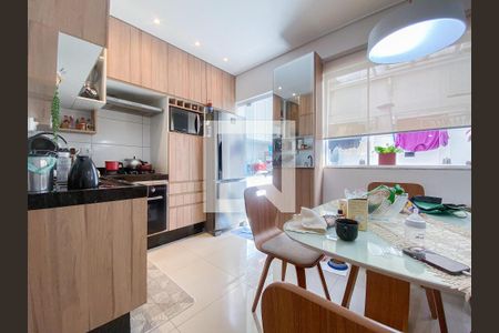 Casa à venda com 2 quartos, 68m² em Vila Mazzei, São Paulo