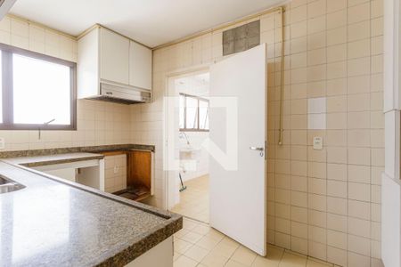 Cozinha de apartamento à venda com 3 quartos, 196m² em Itaim Bibi, São Paulo
