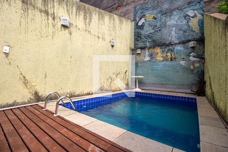 Piscina de casa à venda com 3 quartos, 200m² em Itaquera, São Paulo