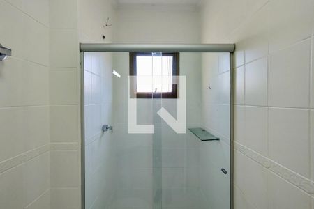 Banheiro de apartamento para alugar com 3 quartos, 140m² em Vila Tupi, Praia Grande