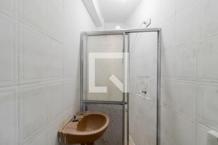 Banheiro de casa para alugar com 1 quarto, 40m² em Parque Boturussu, São Paulo