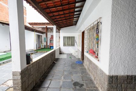 Área externa de casa para alugar com 4 quartos, 350m² em Campo Grande, Rio de Janeiro