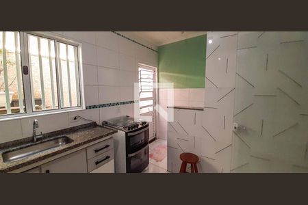 Cozinha de casa à venda com 2 quartos, 73m² em Padroeira, Osasco