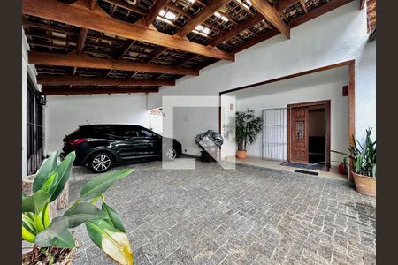 Garagem de casa à venda com 3 quartos, 150m² em Santo Amaro, São Paulo