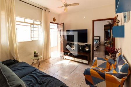 Sala de casa à venda com 4 quartos, 212m² em Vila Ipojuca, São Paulo