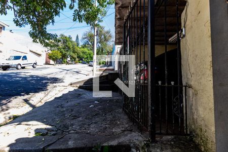 Vista da Rua de casa à venda com 4 quartos, 212m² em Vila Ipojuca, São Paulo