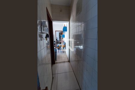 Corredor de casa à venda com 4 quartos, 212m² em Vila Ipojuca, São Paulo