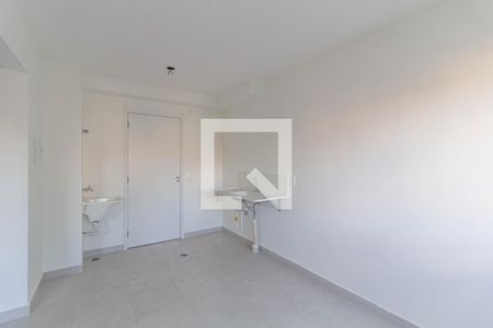 Sala/Cozinha de apartamento à venda com 2 quartos, 32m² em Fazenda Aricanduva, São Paulo