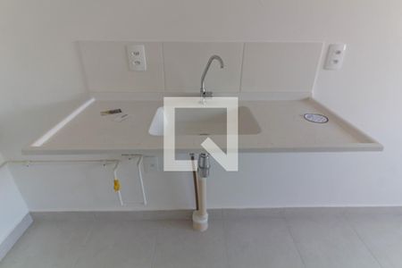 Sala/Cozinha de apartamento à venda com 2 quartos, 32m² em Fazenda Aricanduva, São Paulo