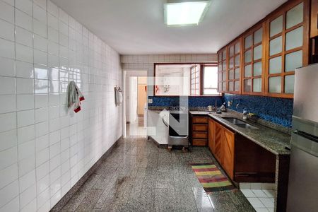 Cozinha de apartamento à venda com 3 quartos, 172m² em Ingá, Niterói