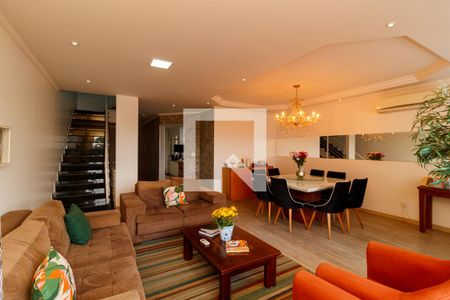 Sala de casa à venda com 4 quartos, 300m² em Vila Maria Alta, São Paulo