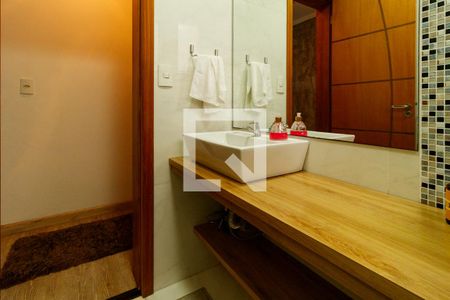 Lavabo de casa à venda com 4 quartos, 300m² em Vila Maria Alta, São Paulo