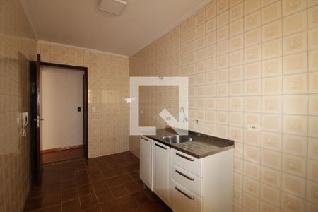 Cozinha de apartamento para alugar com 2 quartos, 60m² em Jardim Ester, São Paulo