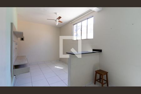 Casa à venda com 300m², 4 quartos e 2 vagas Casa à venda com 300m², 4 quartos e 2 vagasSala - Casa 2