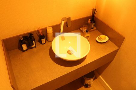 Lavabo de apartamento à venda com 4 quartos, 213m² em Perdizes, São Paulo